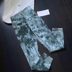 LULULEMON ALIGN LEGGINGS *POCKETS
25" DIAMOND DYE STARLIGHT SMOKED SPRUCE SZ 4